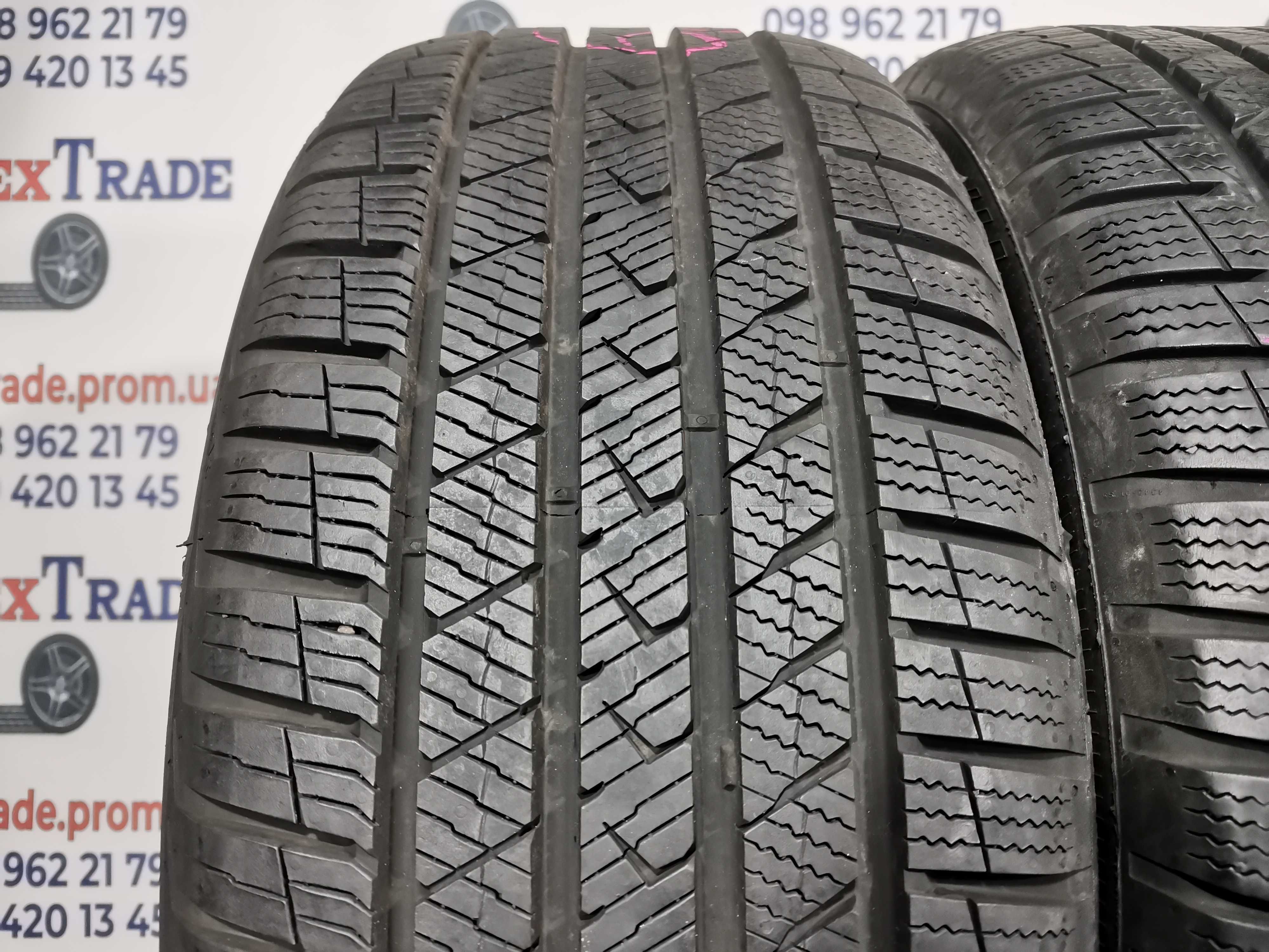 2 шт. 225/55 R17 Vredestein Quatrac Pro шини б/у, 6,5-7,5 мм