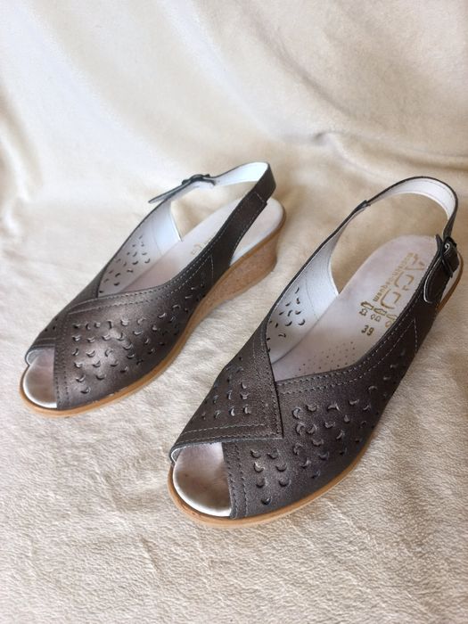 Босоніжки, розмір 39