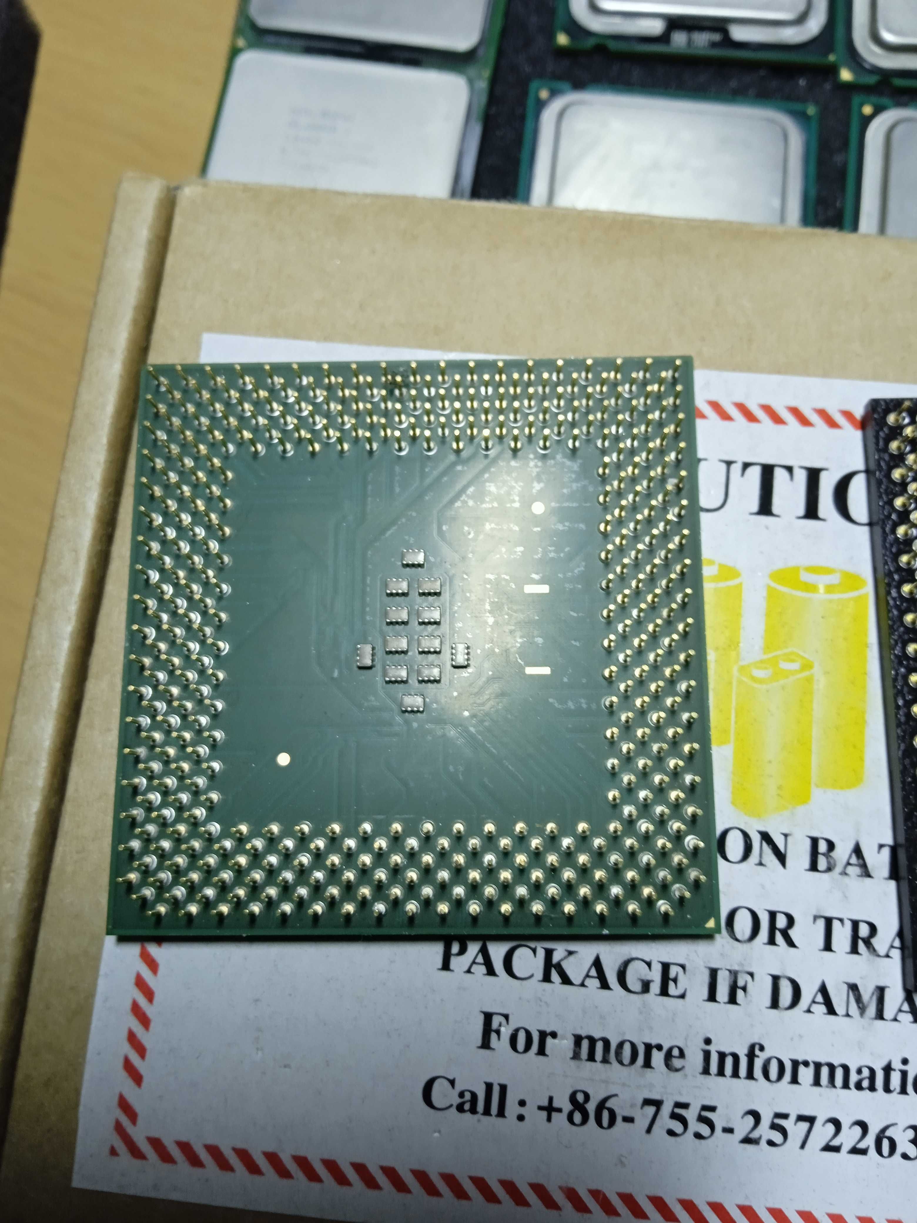 Intel Celeron 1200Mhz s370 256kb 100Mhz, AMD Athlon XP 2200+ 1.8GHz