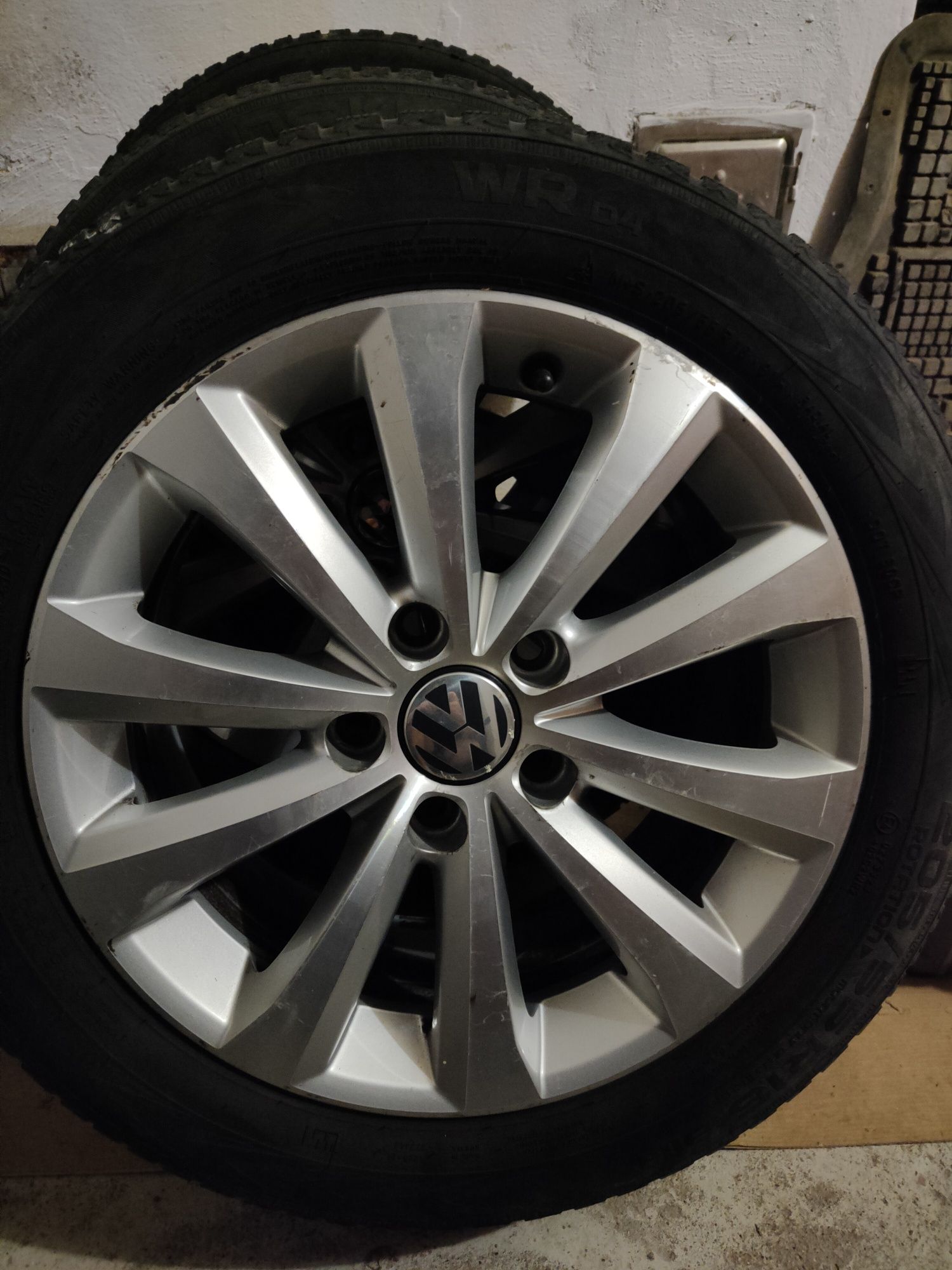 Komplet kół R16 do Passat B7