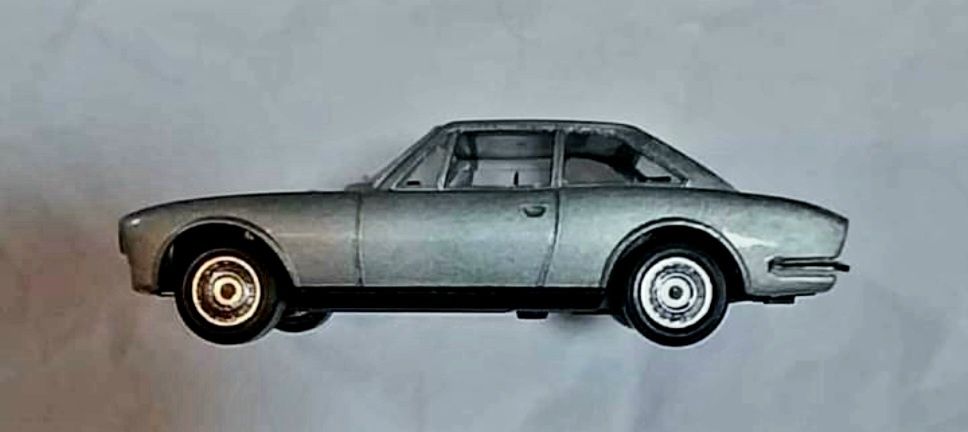 Miniatura da Solido Peugeot 504 escala 1/43