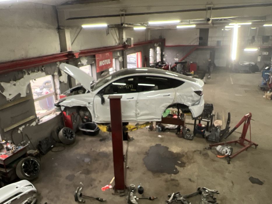 Професійний ремонт Tesla з Америки | Всі види робіт
