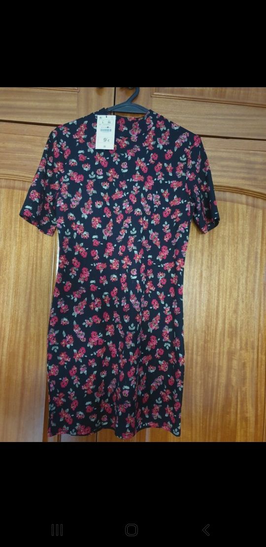 Vestidos novos 3€ cada