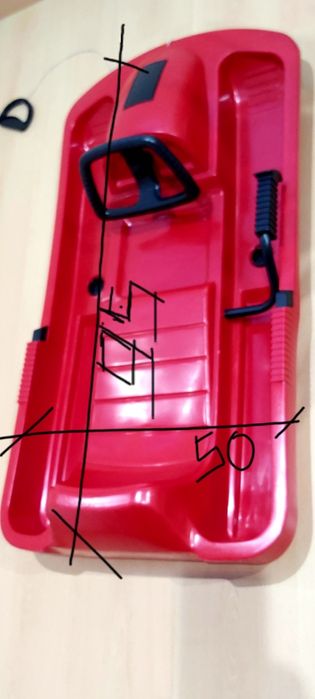 Trenó vermelho para Neve