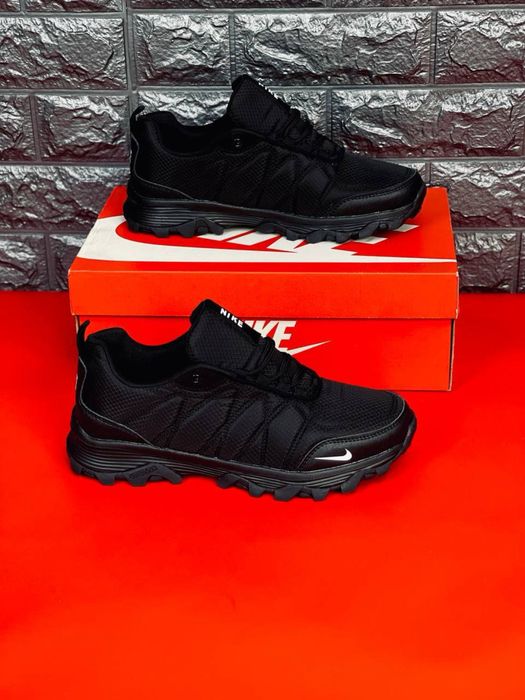 Водонепроницаемые кросовки найк / Nike waterproof демисезонные кросы