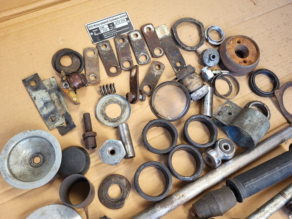 Pakiet części motocyklowych WSK 125 175 oś klakson pokrowiec Simson WF