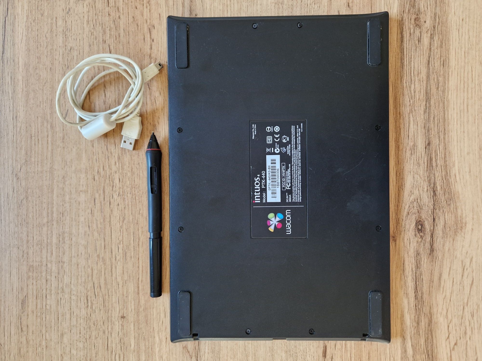 Графічний планшет Wacom Intuos 4 s