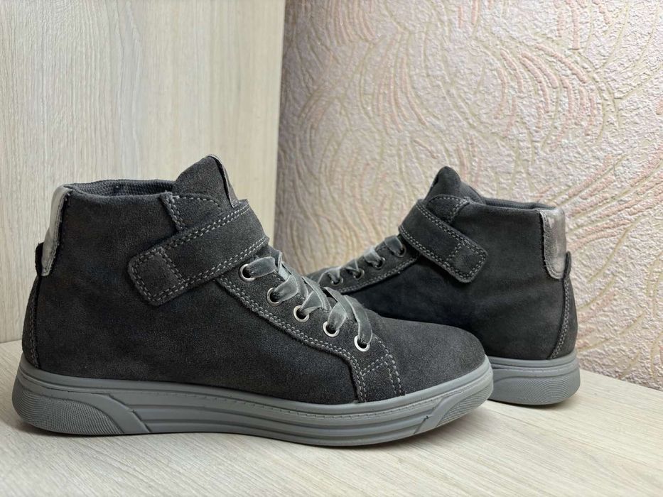 Теплые кожаные  ботинки, хайтопы Primigi.