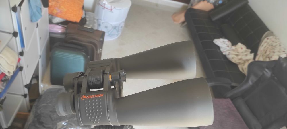 Binoculos Celestron 15x70 com tripė