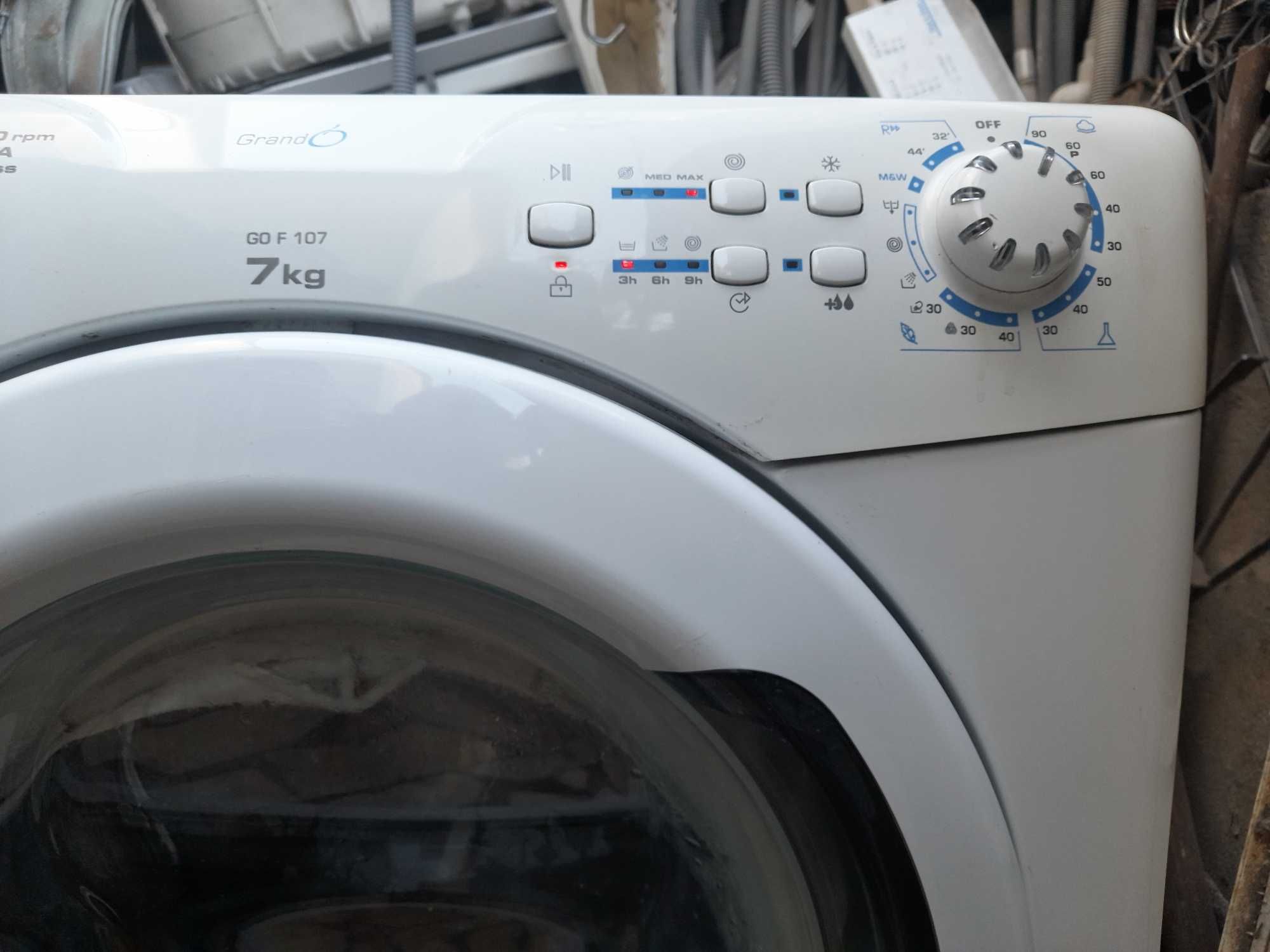 maquina de  roupa Candy 7 quilos 1000 rpm