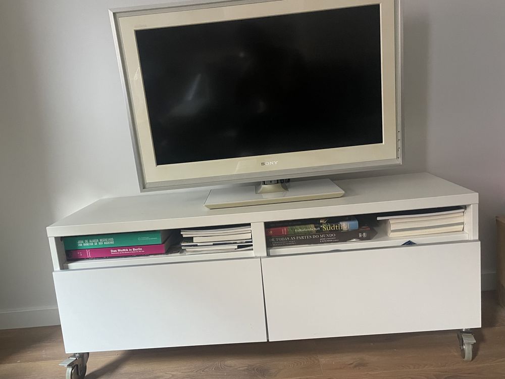 Móvel de televisão IKEA - branco