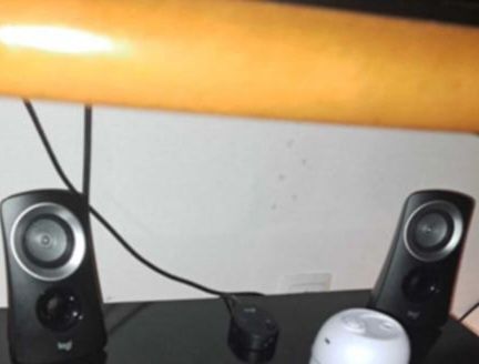 Vende se duas colunas 60 euros