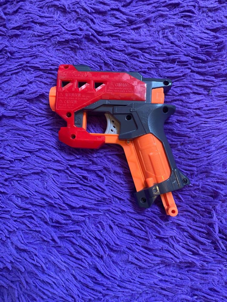 Іграшковий пістолет Nerf б/у