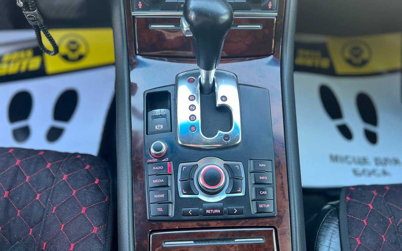 Audi A8 2004 3.0