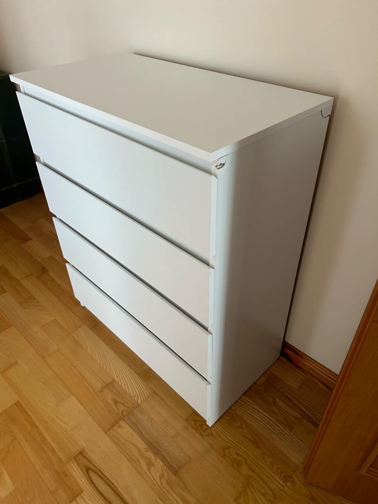Biała komoda Jysk