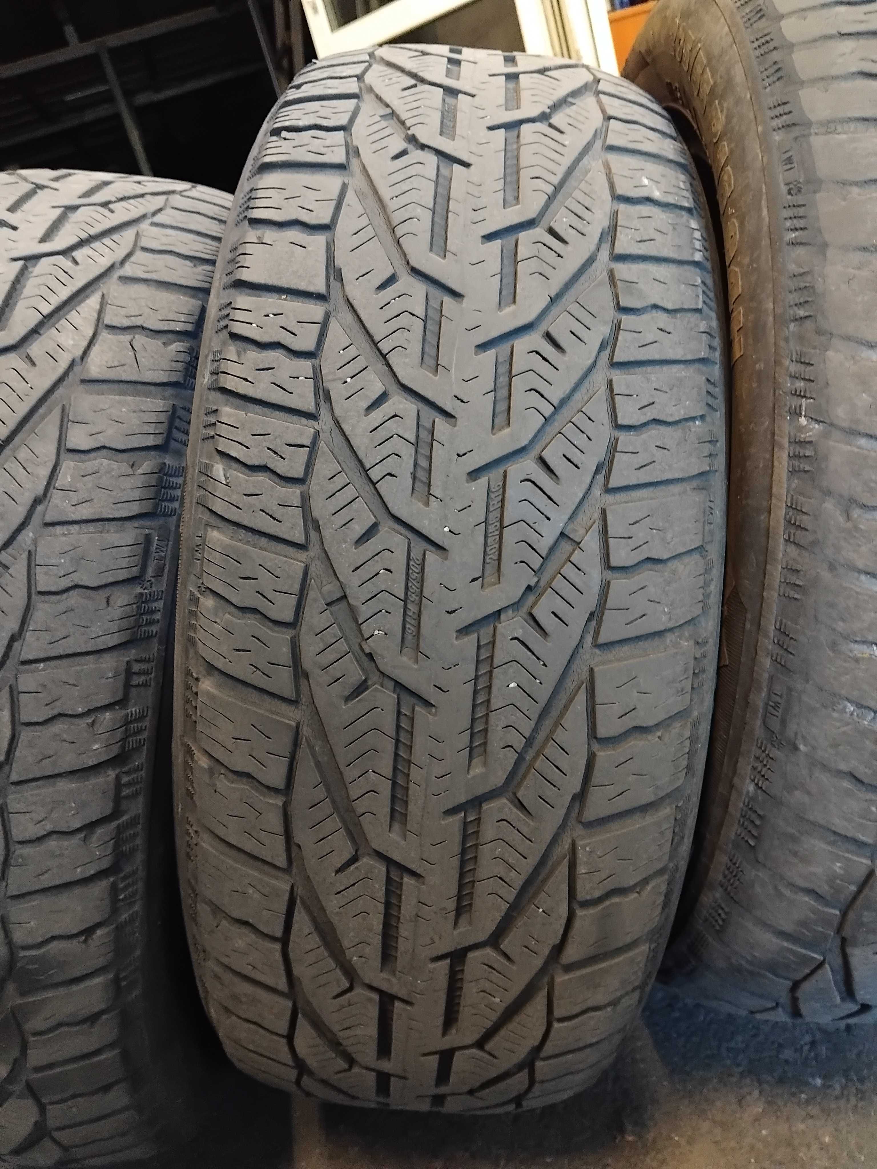 Шини бу 205/55 R16 Tigar Winter Комплект