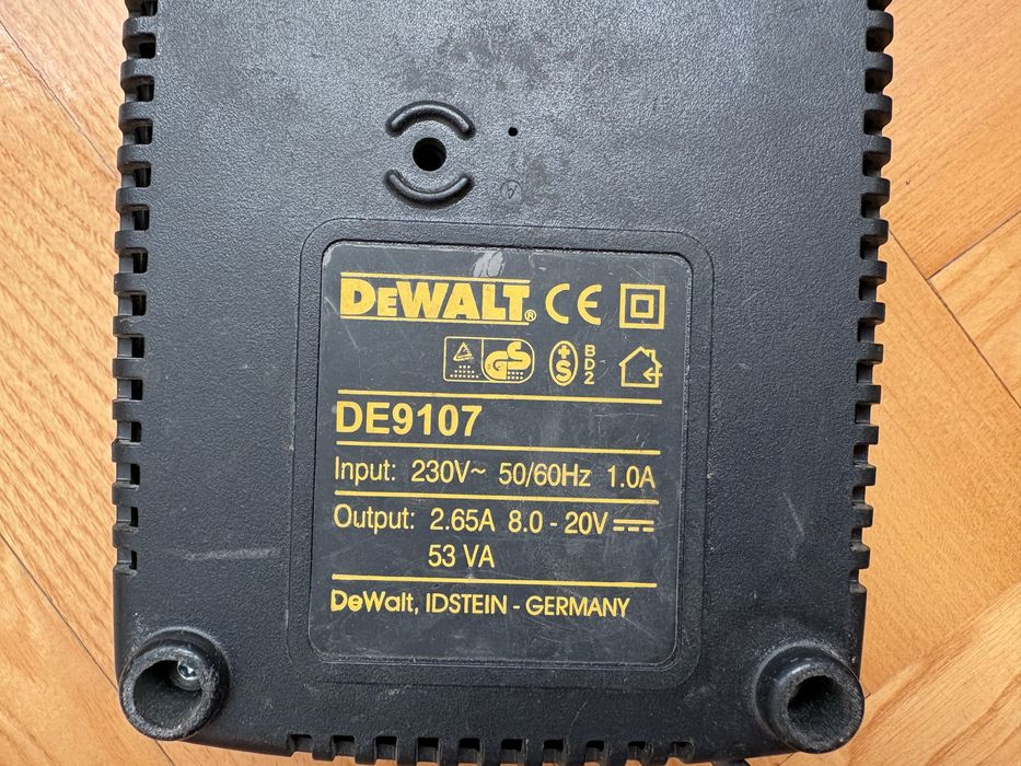 Wiertarko-wkrętarka DeWalt DC740KA
