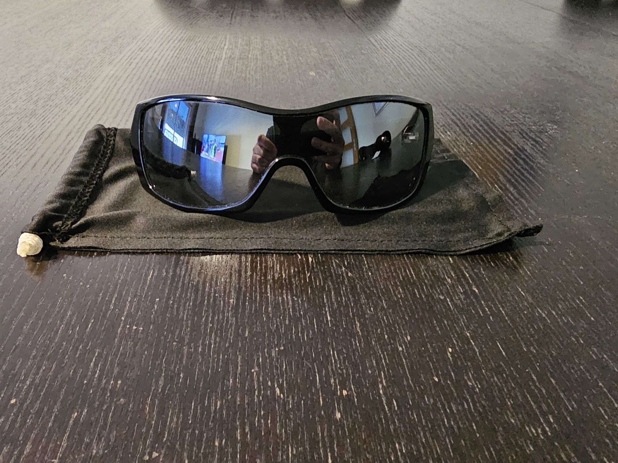 Óculos de Sol Oakley novos com bolsa