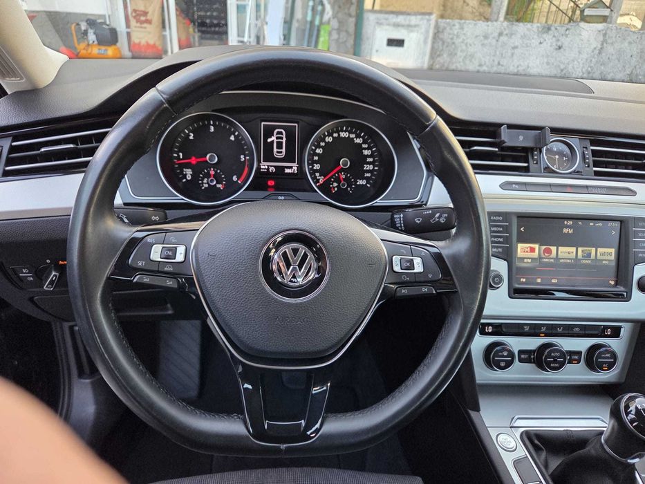 Volkswagen Passat 1.6 TDI BlueMotion 120cv - Confortline