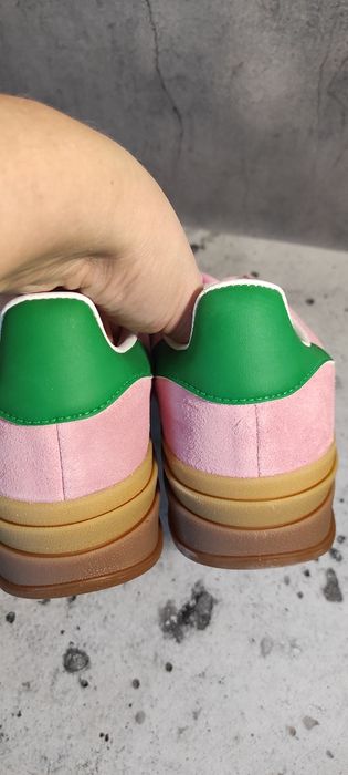 Оригінальні кросівки Adidas Gazelle IE0420 42.5р