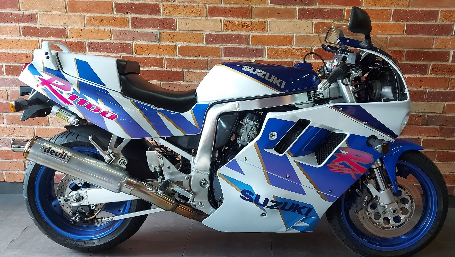 Suzuki GSX-R 1100 stan kolekcjonerski z Niemiec