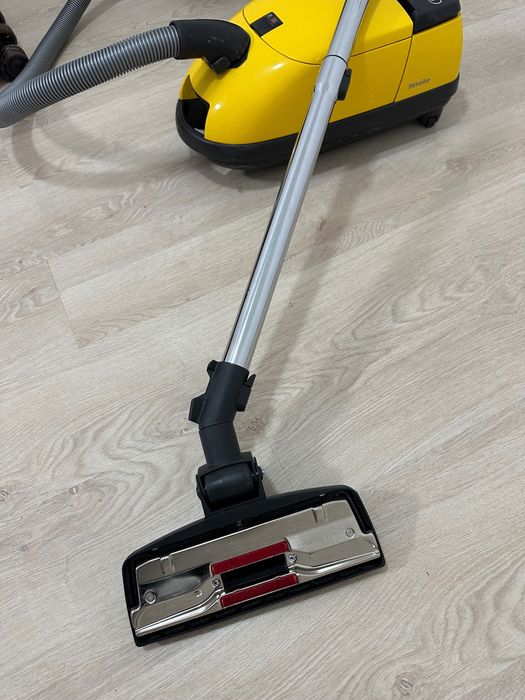 Пилосос Miele новий