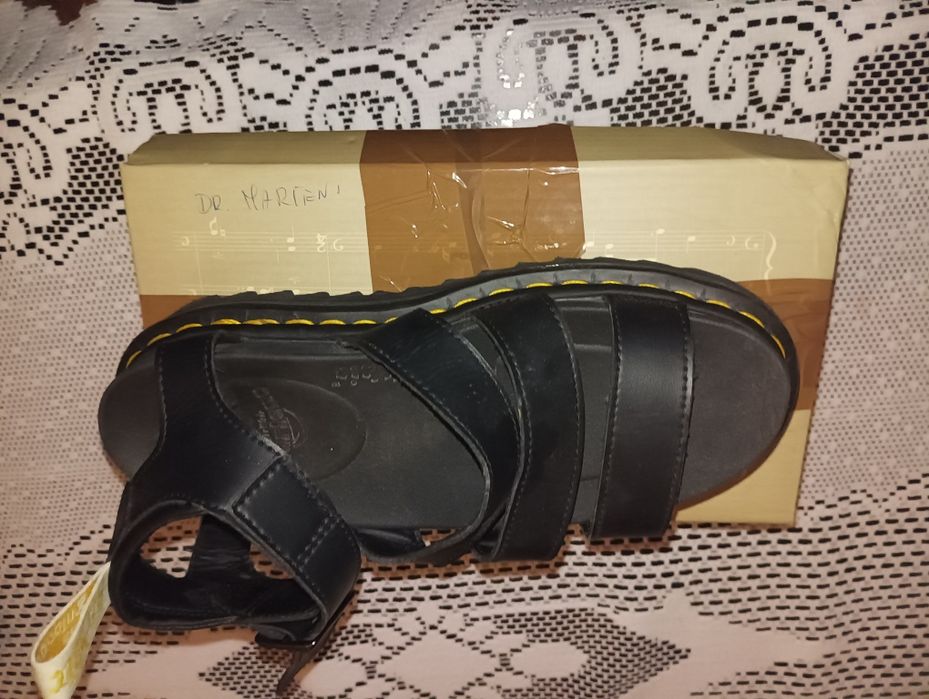 Sandały dr martens