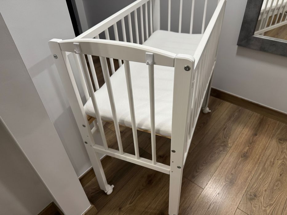 Łóżeczko na kółkach | Dostawka 40 x 90 cm | KOŁA MATERAC | 90x40 Białe