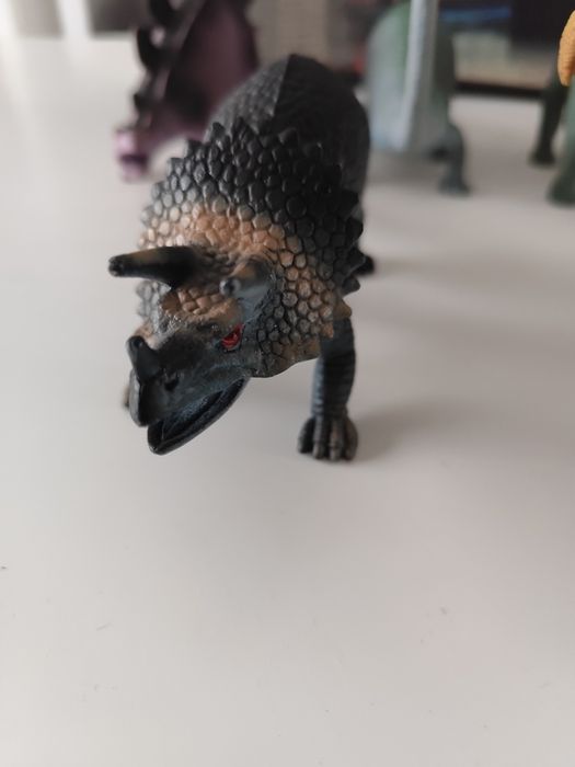 Dinossauros de borracha