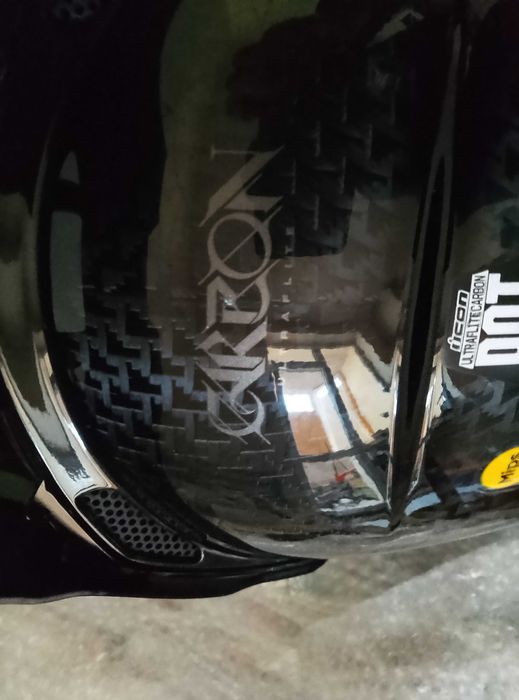 Carbon шолом Icon Ultraflite Carbon