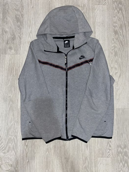 Nike Tech Fleece Зіпка сірого кольору Xl розміру