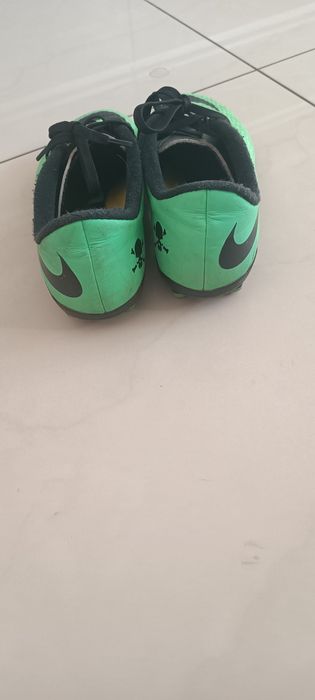 Korki, buty do piłki nożnej Nike
