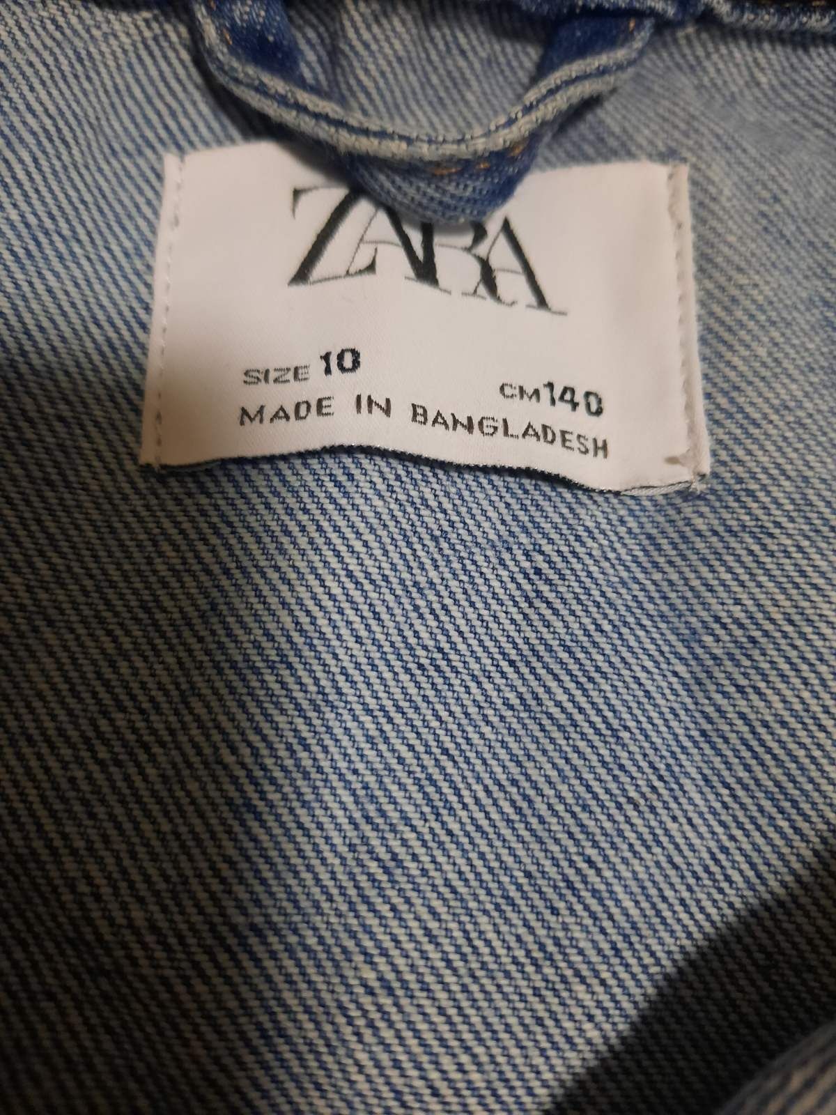 Продам джинсовый пиджак для девочек фирмы ZARA