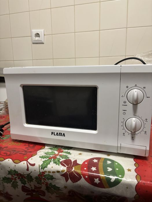 Microondas Marca Flama