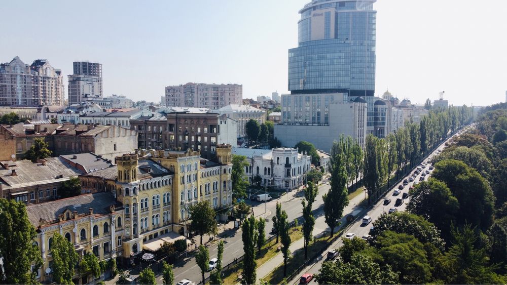 Оренда локації (230м2) в центрі міста для будь-чого.