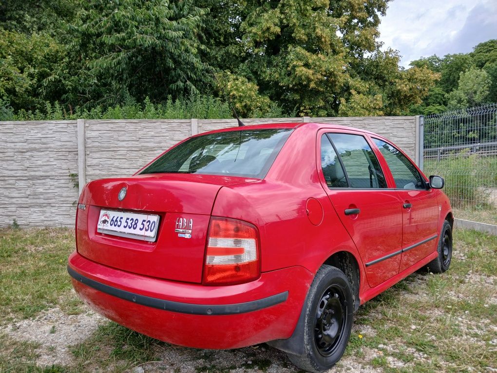 Skoda Fabia 1.2 HTP 2007r Sedan < Okazja < Opłaty < Zamiana