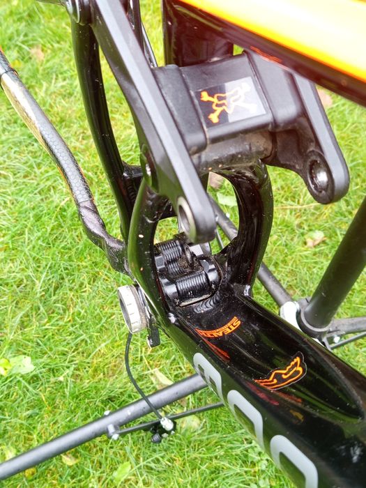 Rama mondraker foxy M + sztyca rc reverb