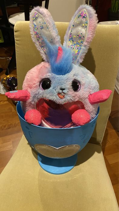 Peluche que imita e canta Rainbocorn Talkin Jelly Shake Surprise