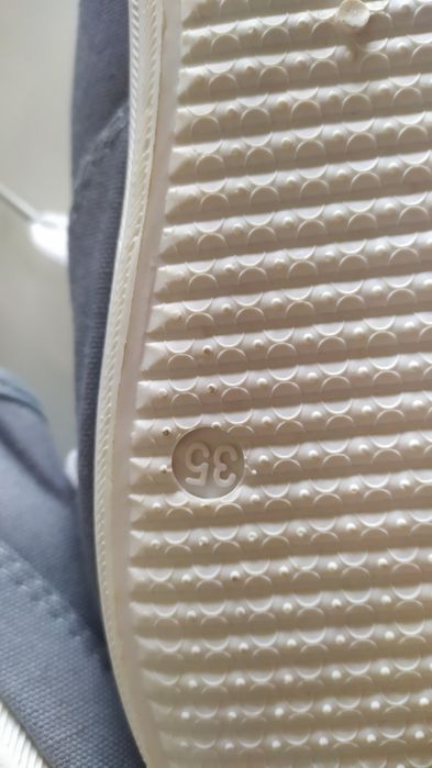 Tênis novos tamanho 35