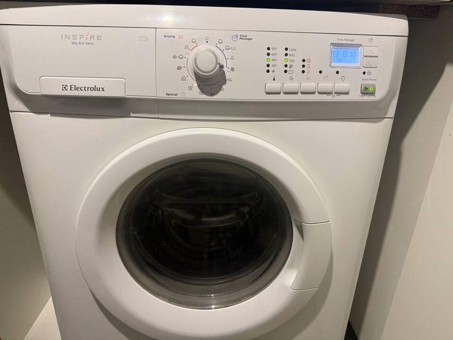 Продам пральну машинку Electrolux в гарному стані.