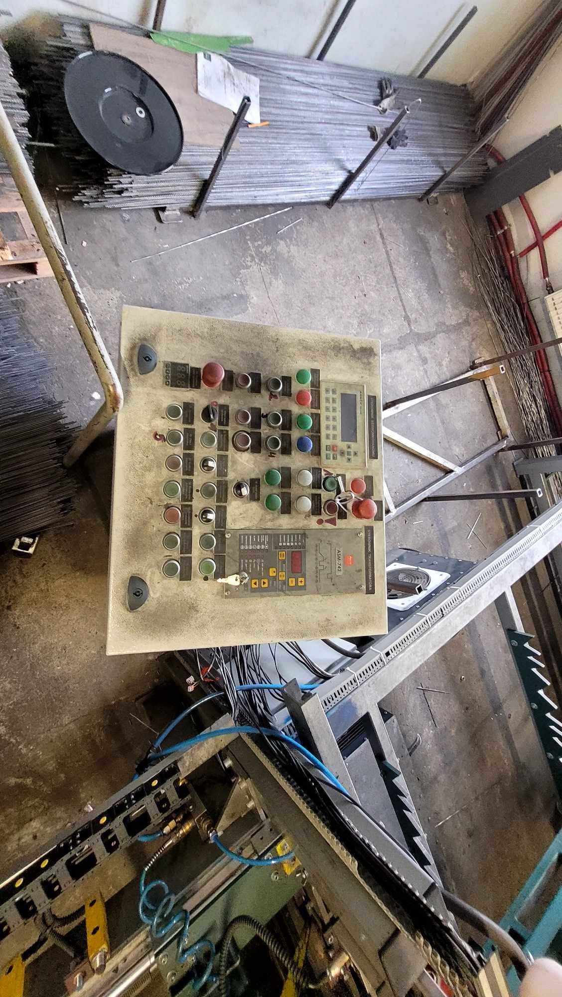 Zgrzewarka wielopunktowa UZW-13 do siatki 1.2x2.4 i 1,0x2,0 automat !!