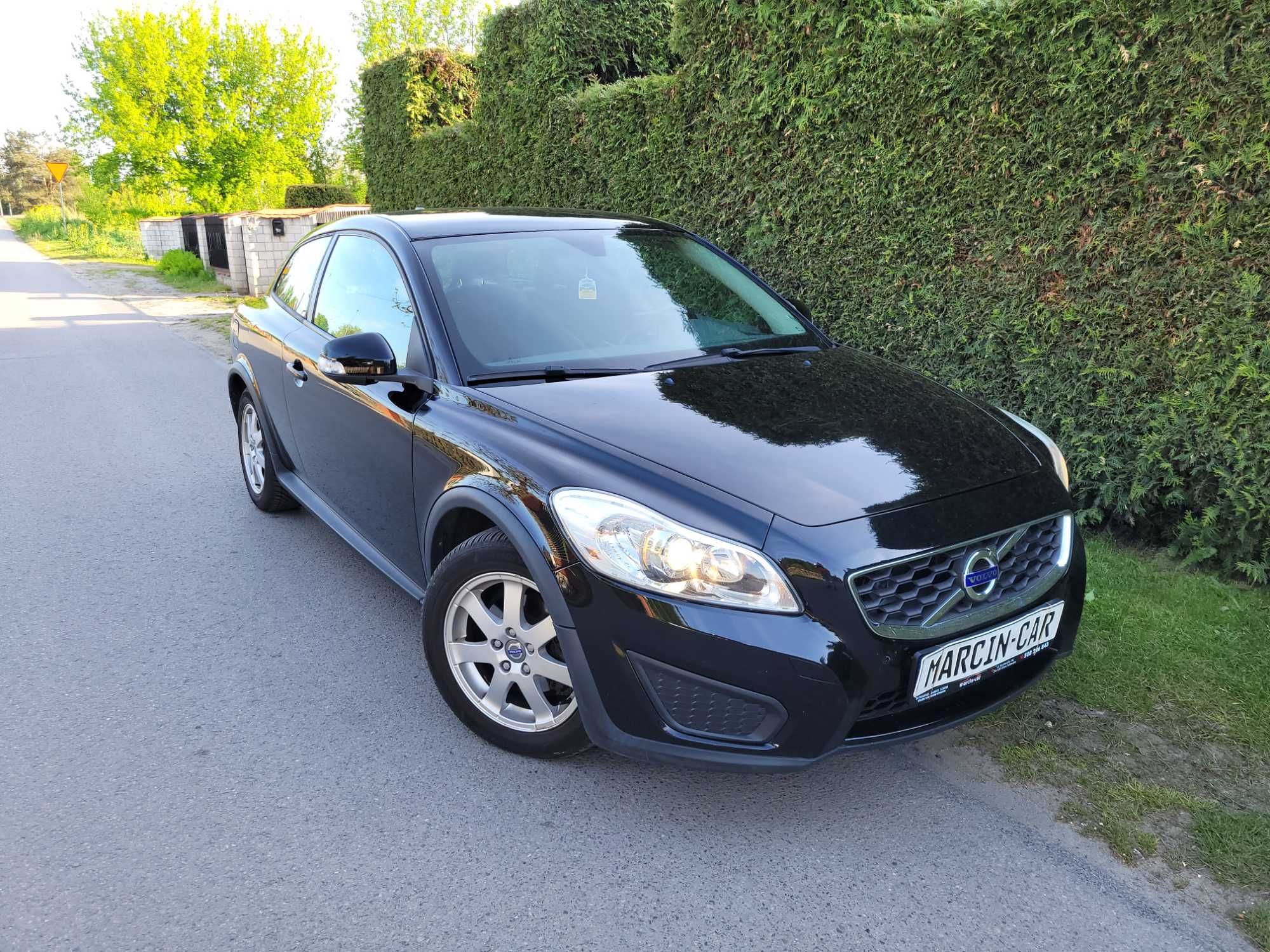 Volvo c30 1.6 e-hdi 112 KM Alu Klimatron Navi Lift Serwis NAP!!