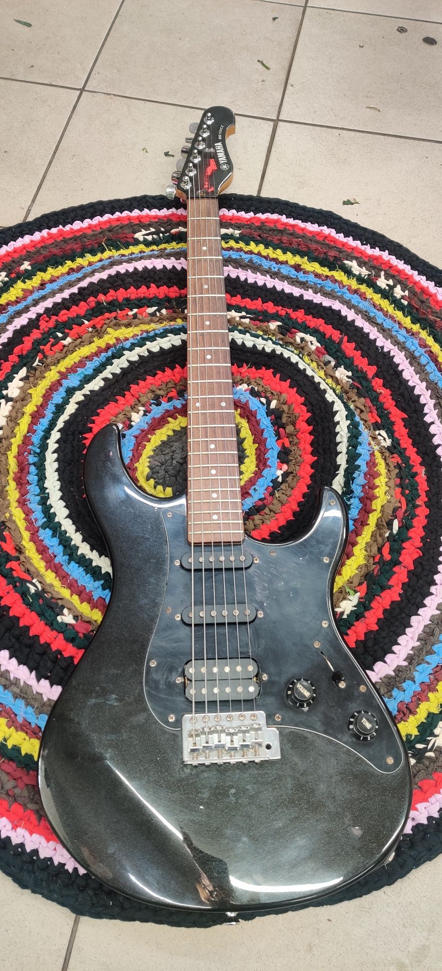 Електрогітара YAMAHA EG112