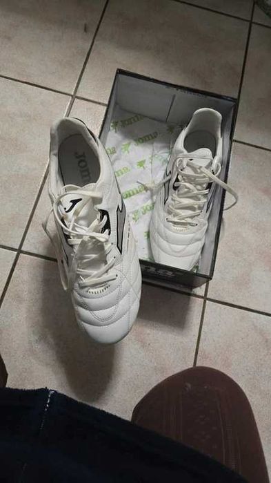 Chuteiras Joma novas