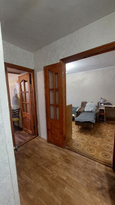 Продам 2-кімнатну квартиру. Вул.Стависька,33.