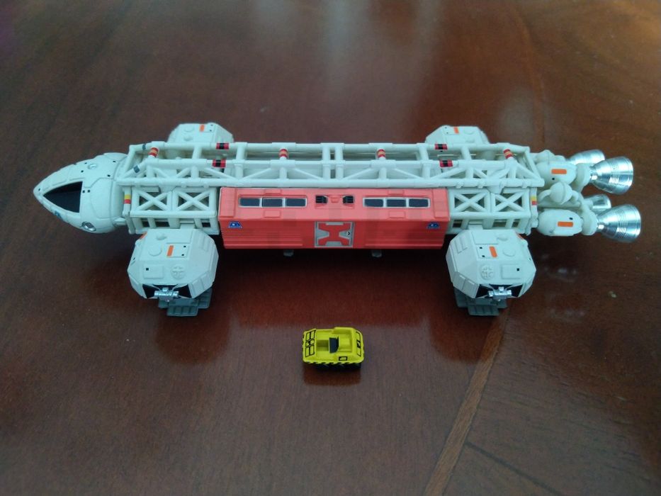 Espaço 1999: Sixteen 12 Micro VIP Eagle