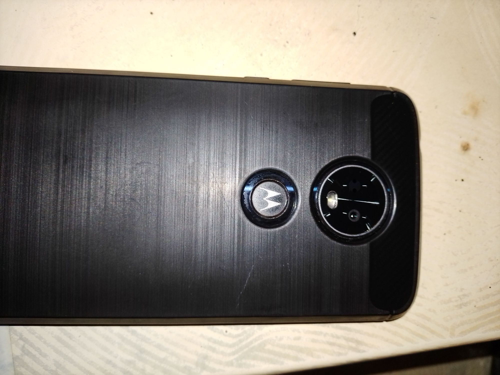 Смартфон Motorola e5+