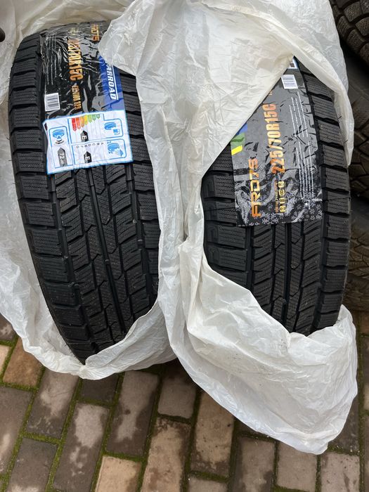 Продам 2шт Нову гуму 225/70 R15 C