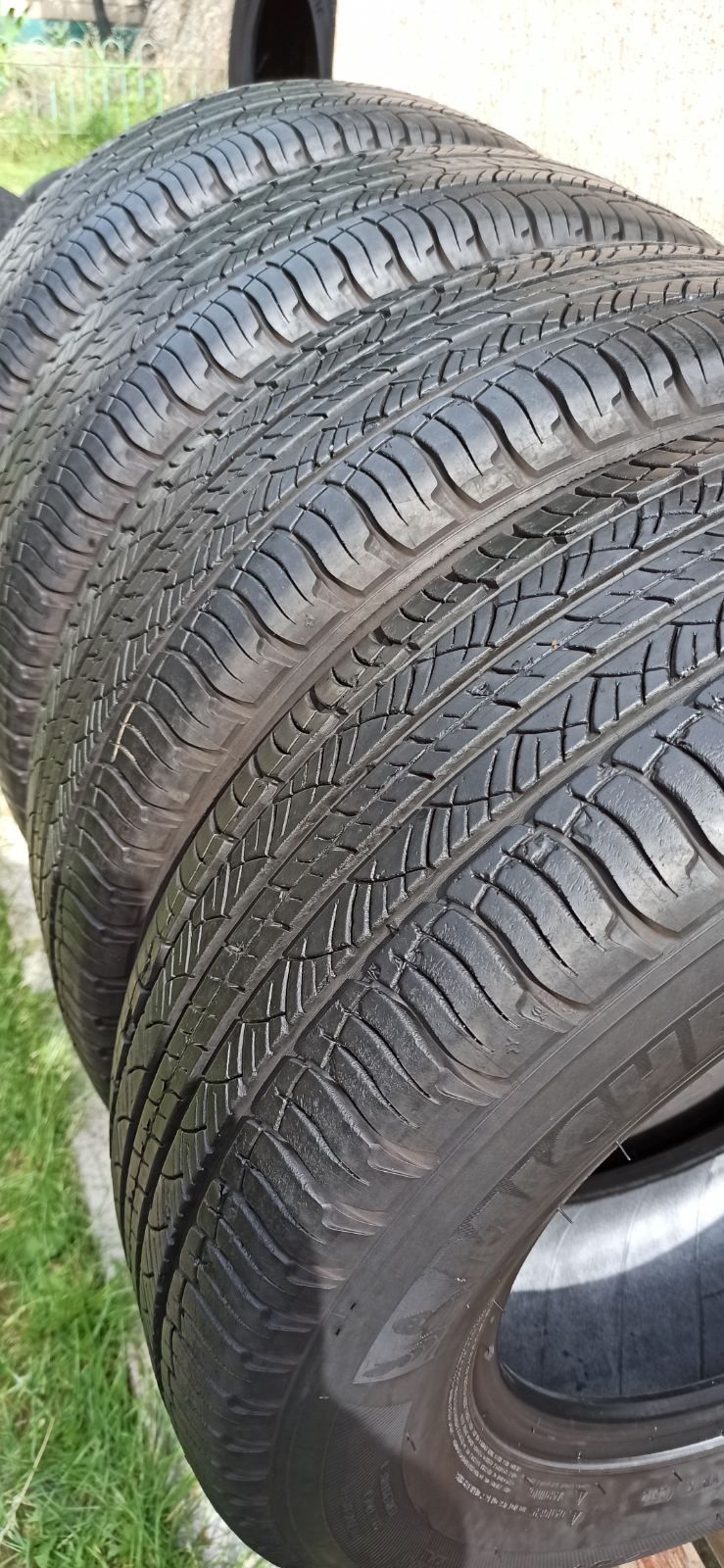Комплект літніх шин 215 70 16  Michelin