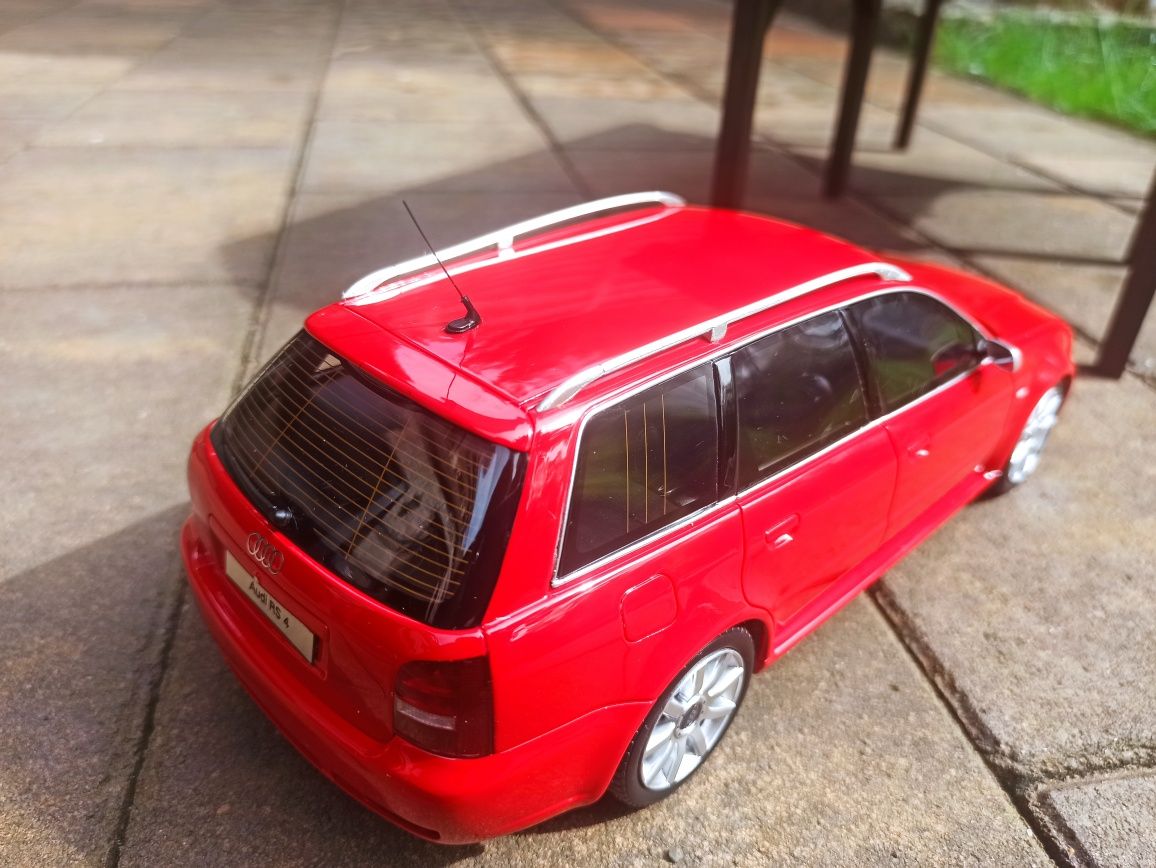 Audi RS4 1:18 Otto